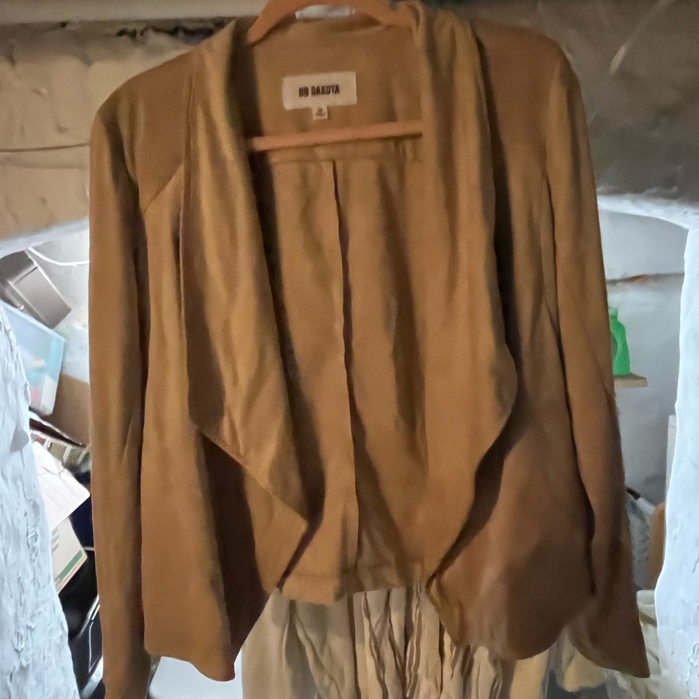 BBA DAKOTA Vegan suede tan beige LULU’S blazer
